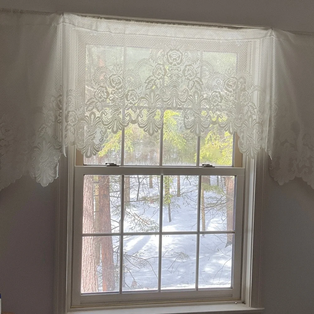 Lace Victorian Rose curtain valance, off white, rose-patterned lace design.